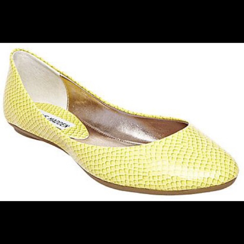 Steve Madden Yellow Flats 8M